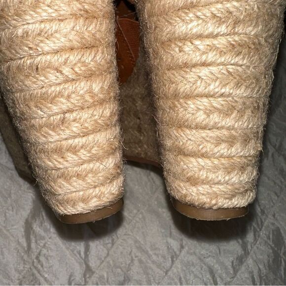 14th and Union Rust color Espadrille fabric upper shoes size 7.5. - Picture 3 of 6